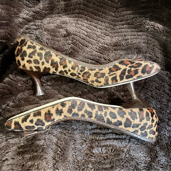 Circa Joan & David Leopard Calf Skin Pump - Picture 3 of 12